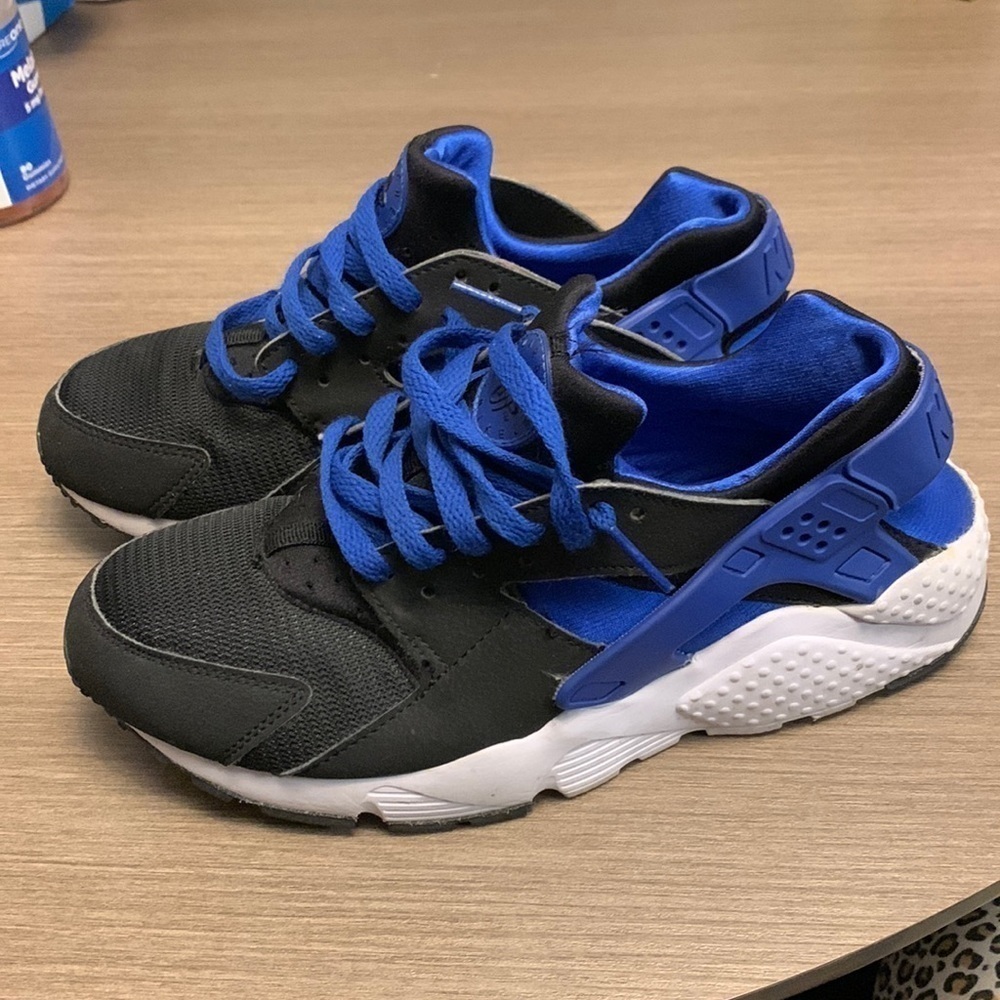 Nike Huaraches kids purchased in vegas